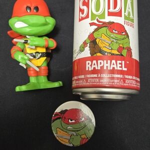 Raphael Soda Figure with Matching Pin - Red & Green